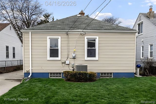 21330 Caledonia Avenue, Hazel Park, MI 48030