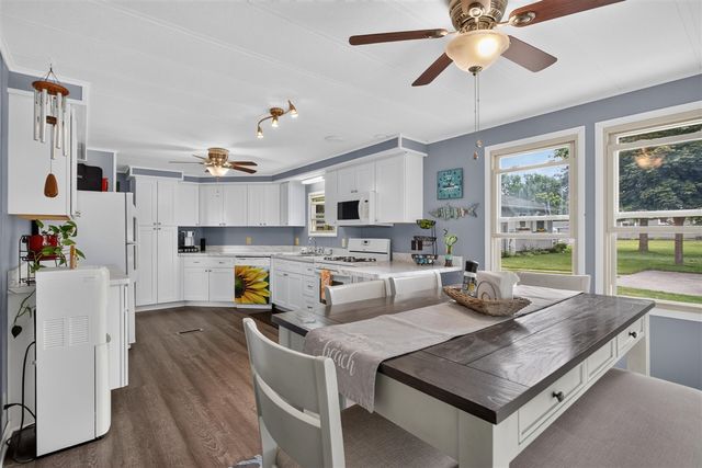 2550 Dardy Drive, Brooklyn, MI 49230