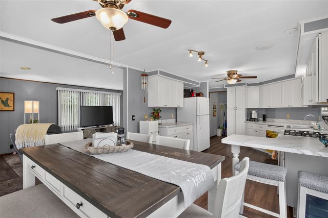 2550 Dardy Drive, Brooklyn, MI 49230