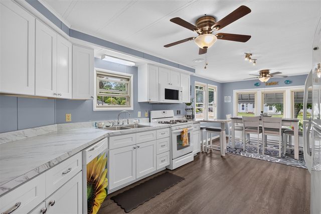 2550 Dardy Drive, Brooklyn, MI 49230