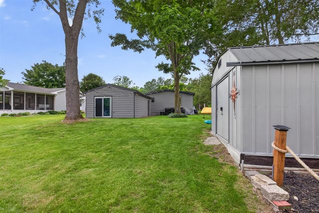 2550 Dardy Drive, Brooklyn, MI 49230