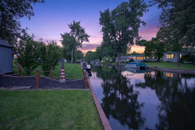 2550 Dardy Drive, Brooklyn, MI 49230