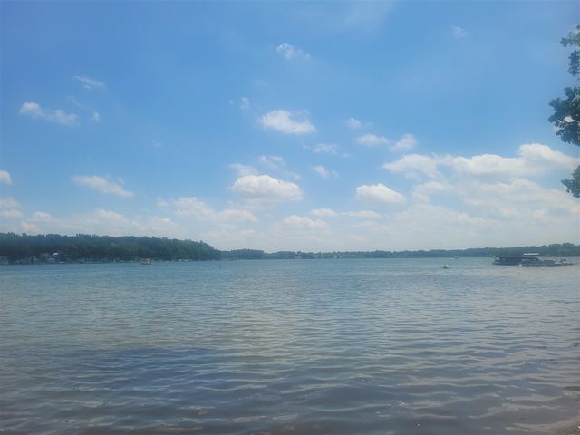 2550 Dardy Drive, Brooklyn, MI 49230