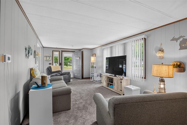 2550 Dardy Drive, Brooklyn, MI 49230