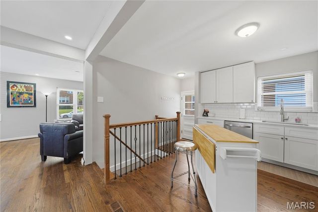 6639 Marquette Avenue, St Louis, MO 63139