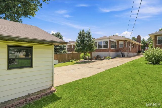 6639 Marquette Avenue, St Louis, MO 63139
