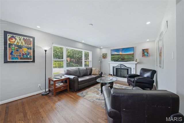 6639 Marquette Avenue, St Louis, MO 63139