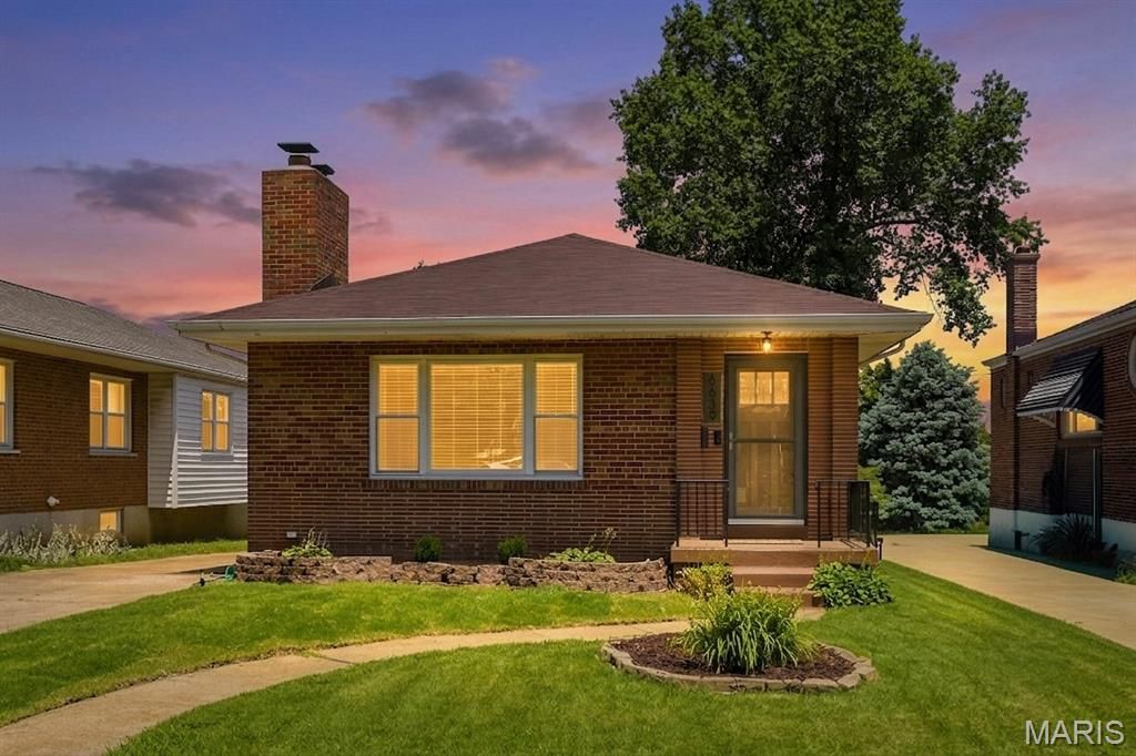 6639 Marquette Avenue, St Louis, MO 63139