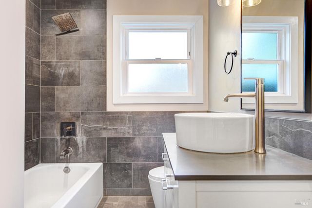 377 W Spain St, Sonoma, CA 95476