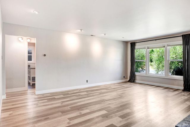 377 W Spain St, Sonoma, CA 95476