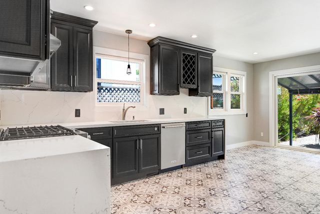 377 W Spain St, Sonoma, CA 95476