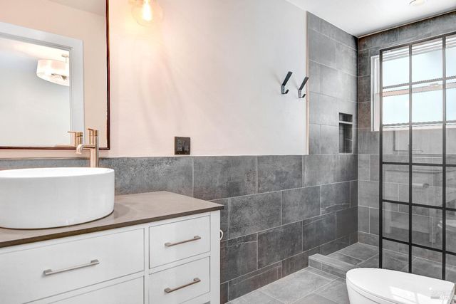 377 W Spain St, Sonoma, CA 95476