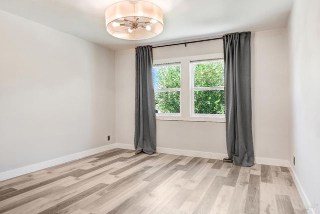 377 W Spain St, Sonoma, CA 95476