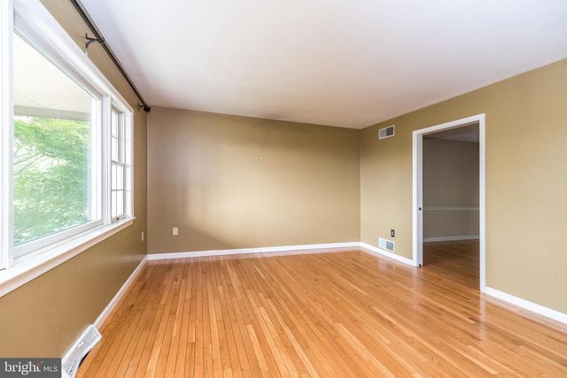 1328 EDGEWOOD DR, East Earl, PA 17519
