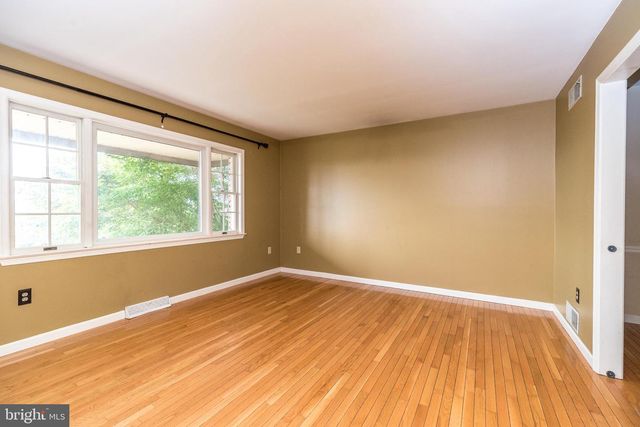 1328 EDGEWOOD DR, East Earl, PA 17519