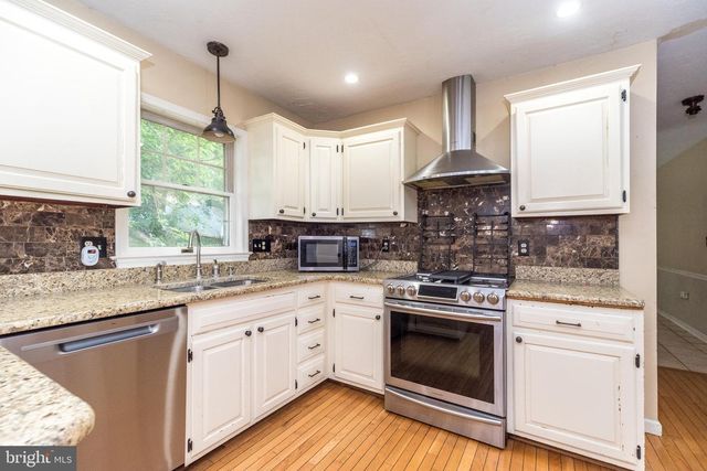 1328 EDGEWOOD DR, East Earl, PA 17519