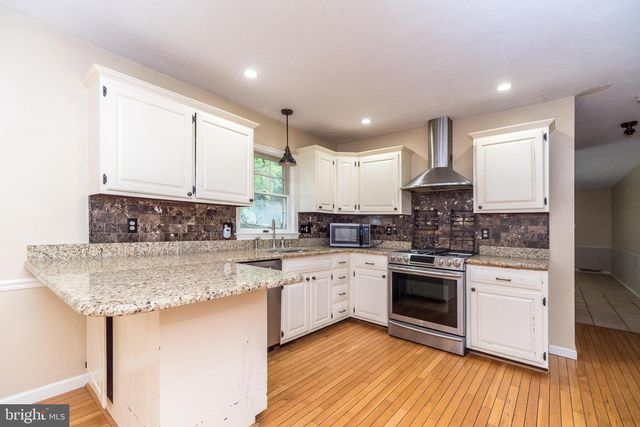 1328 EDGEWOOD DR, East Earl, PA 17519