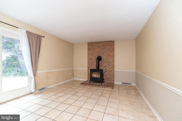 1328 EDGEWOOD DR, East Earl, PA 17519