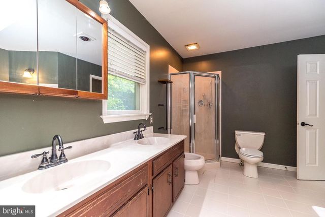 1328 EDGEWOOD DR, East Earl, PA 17519