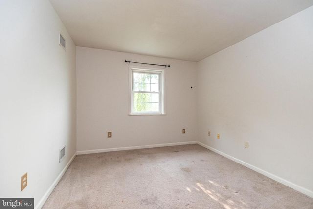 1328 EDGEWOOD DR, East Earl, PA 17519