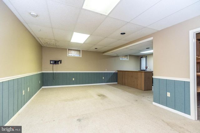 1328 EDGEWOOD DR, East Earl, PA 17519