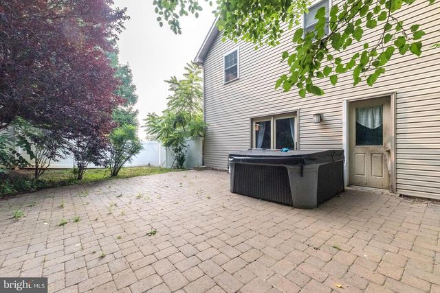 1328 EDGEWOOD DR, East Earl, PA 17519