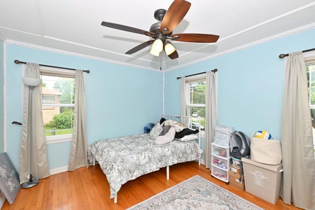10518 W Spring Green ROAD, Greenfield, WI 53228