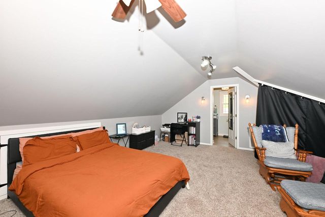 10518 W Spring Green ROAD, Greenfield, WI 53228