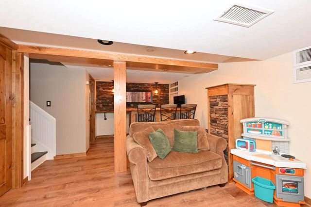 10518 W Spring Green ROAD, Greenfield, WI 53228