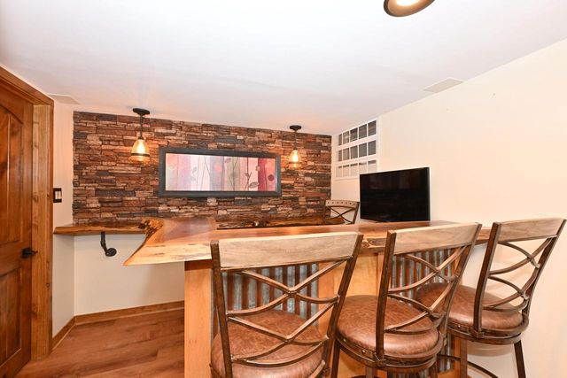 10518 W Spring Green ROAD, Greenfield, WI 53228
