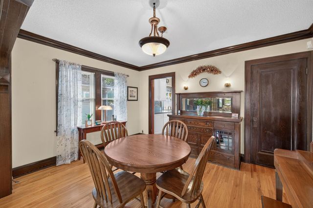 953 Hall Avenue, West Saint Paul, MN 55118