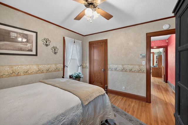 953 Hall Avenue, West Saint Paul, MN 55118