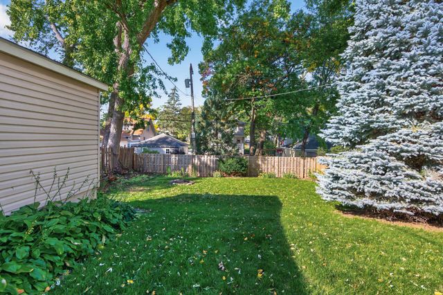 953 Hall Avenue, West Saint Paul, MN 55118