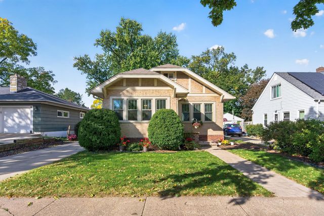 953 Hall Avenue, West Saint Paul, MN 55118