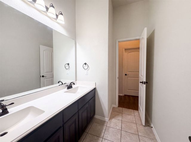 11920 Hassop Lane, Burleson, TX 76028