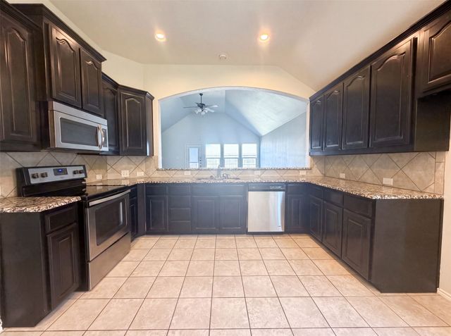 11920 Hassop Lane, Burleson, TX 76028