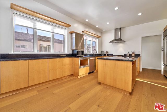 749 S Citrus Avenue, Los Angeles, CA 90036