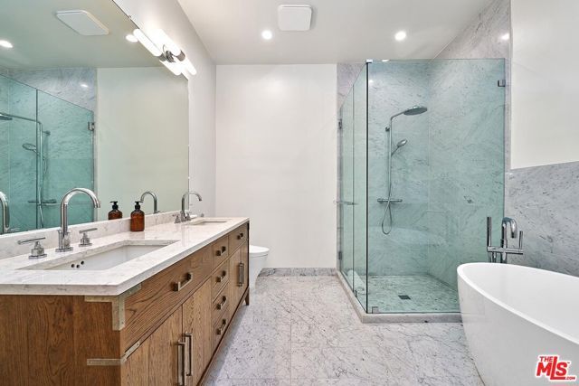 749 S Citrus Avenue, Los Angeles, CA 90036