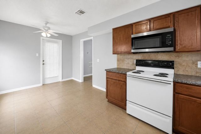 1707 Stone Lake Drive, Missouri City, TX 77489