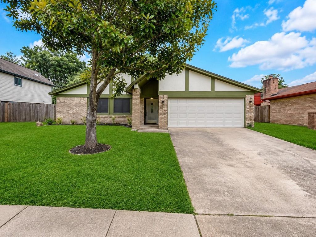 1707 Stone Lake Drive, Missouri City, TX 77489