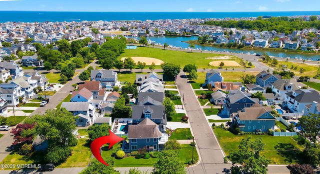 384 Pine Avenue, Manasquan, NJ 08736