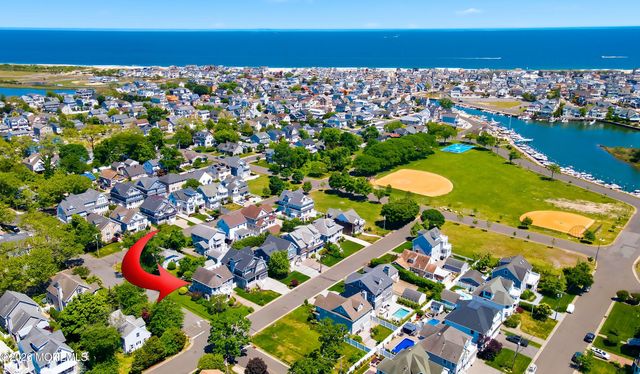 384 Pine Avenue, Manasquan, NJ 08736