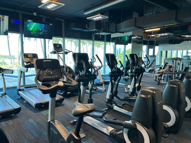 601 NE 36th St 801, Miami, FL 33137