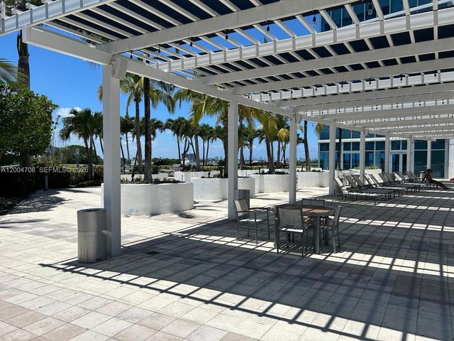 601 NE 36th St 801, Miami, FL 33137