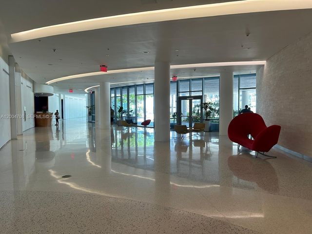 601 NE 36th St 801, Miami, FL 33137