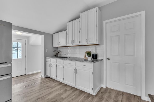 30280 Joy Road, Livonia City, MI 48150
