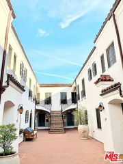 1330 N Harper Avenue 108, West Hollywood, CA 90046