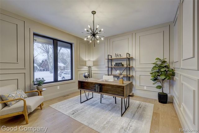 2533 N Vermont Avenue, Royal Oak, MI 48073