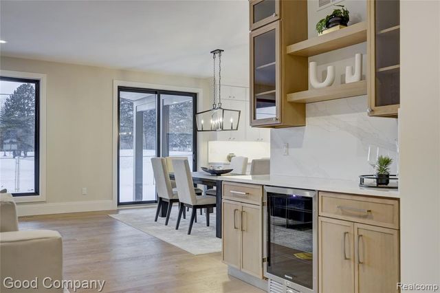 2533 N Vermont Avenue, Royal Oak, MI 48073