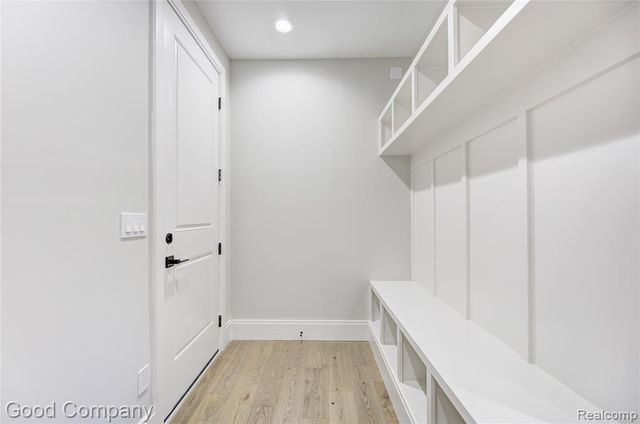 2533 N Vermont Avenue, Royal Oak, MI 48073